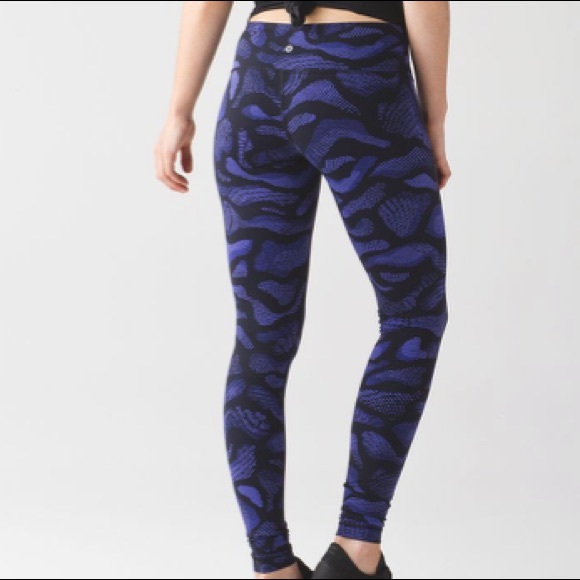 Lululemon wunder under III pants | Size 6 - Picture 3 of 9